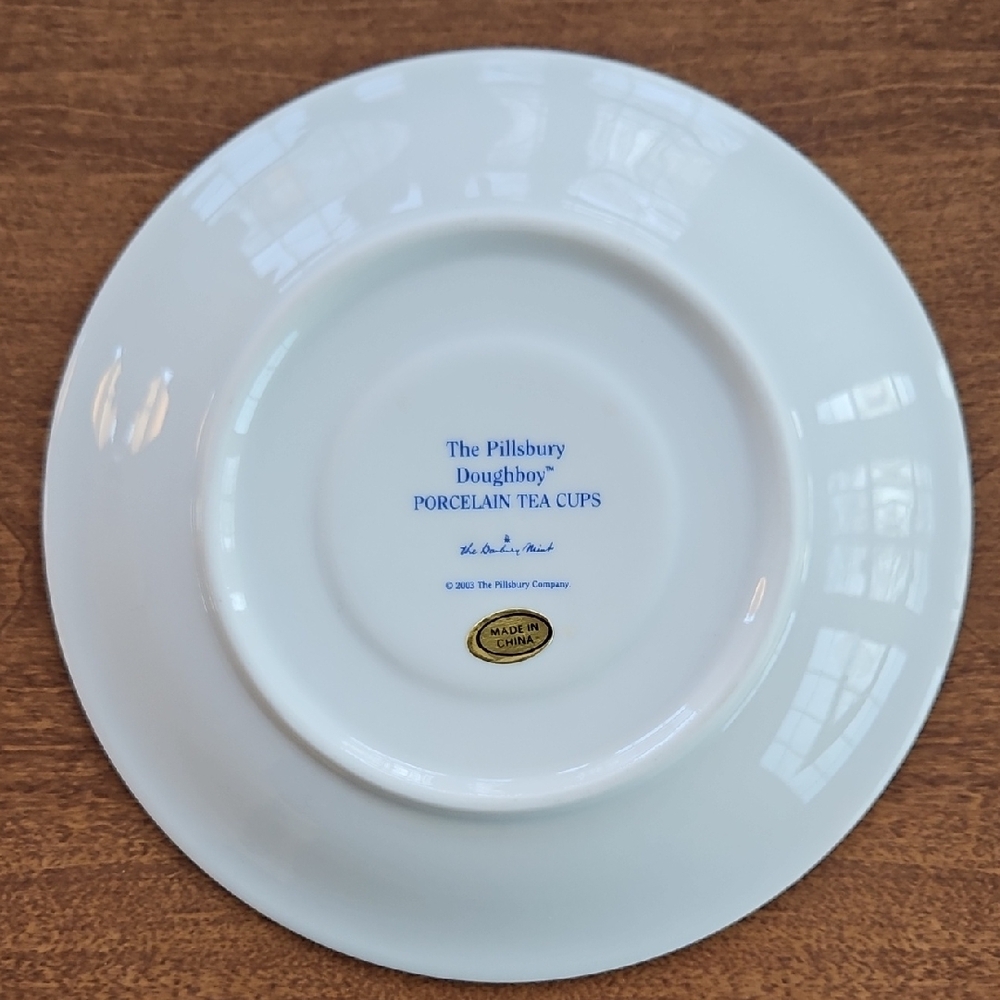 The Pillsbury Doughboy Porcelain Teacup Set of 4 - Picture 7 of 15